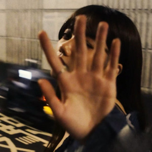 女子驷马悬吊真人
